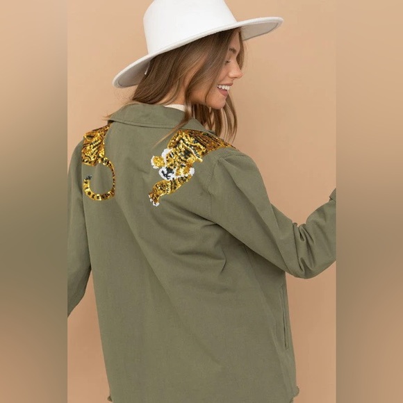{SOLD} SEQUIN TIGER CARGO POCKET FRONT UTILITY JACKET - OLIVE - Picture 2 of 12